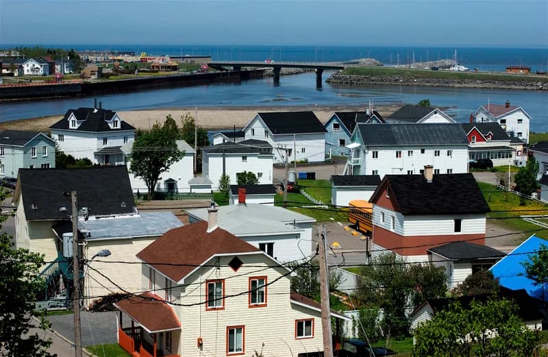 Matane (phare et passe migratoire à saumons)