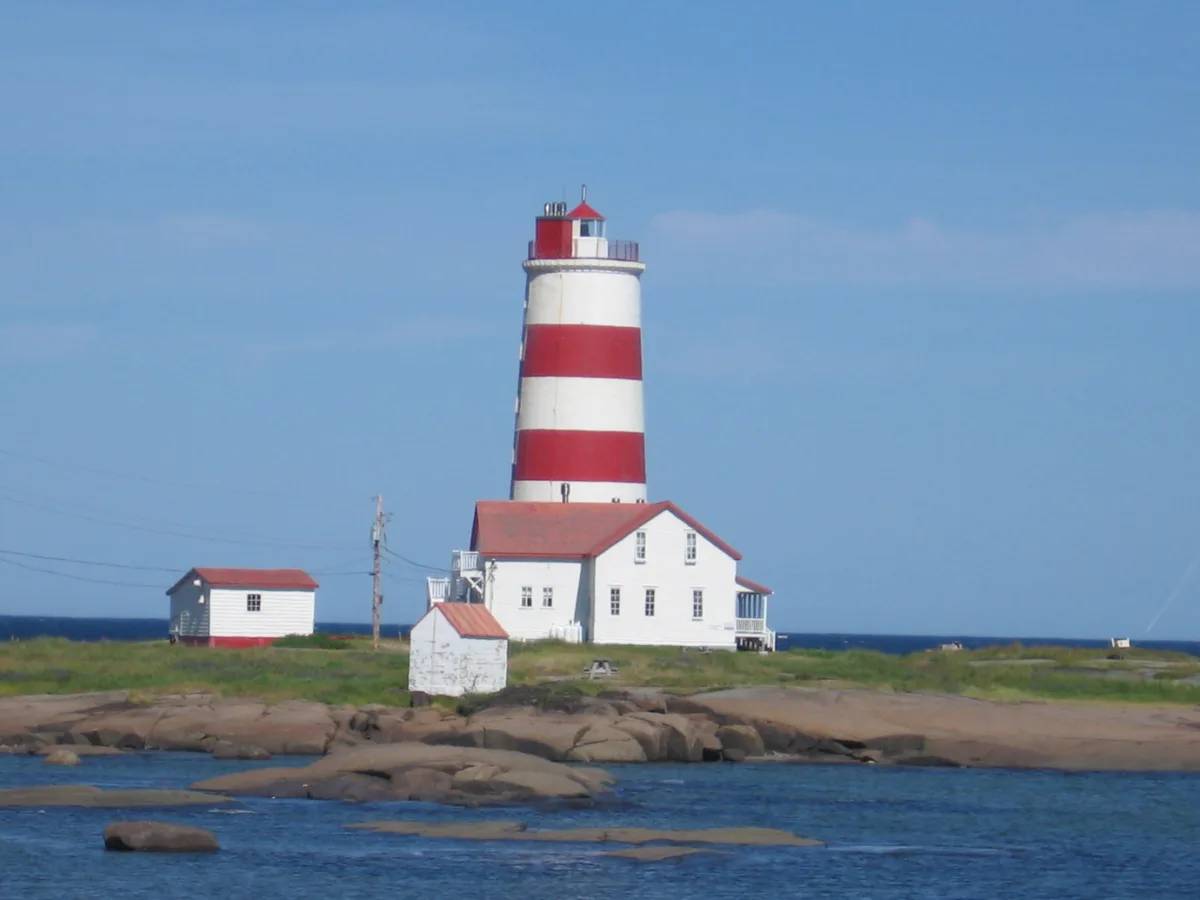 Phare de Pointe-des-Monts