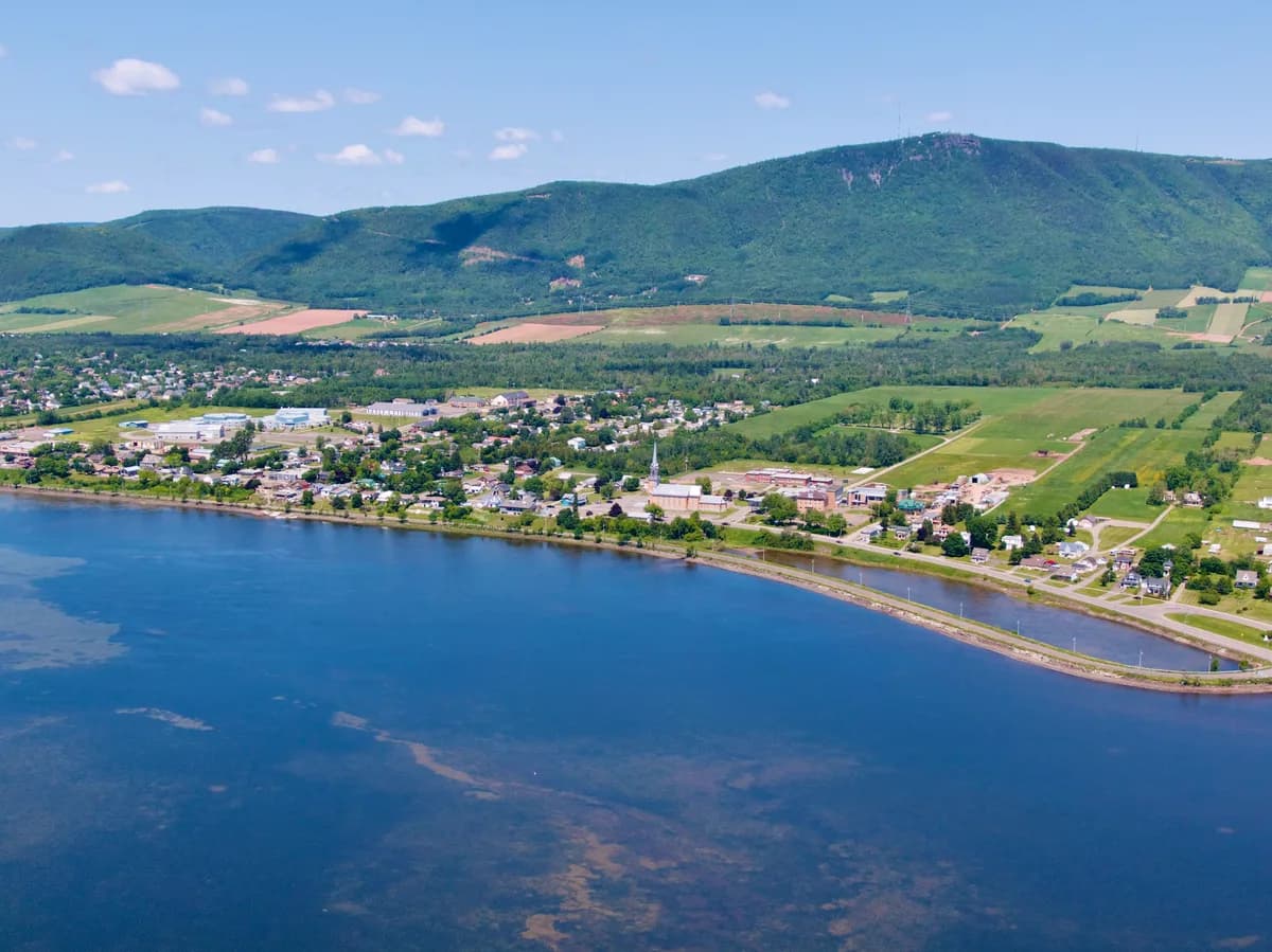 Carleton-sur-Mer et le mont Saint-Joseph