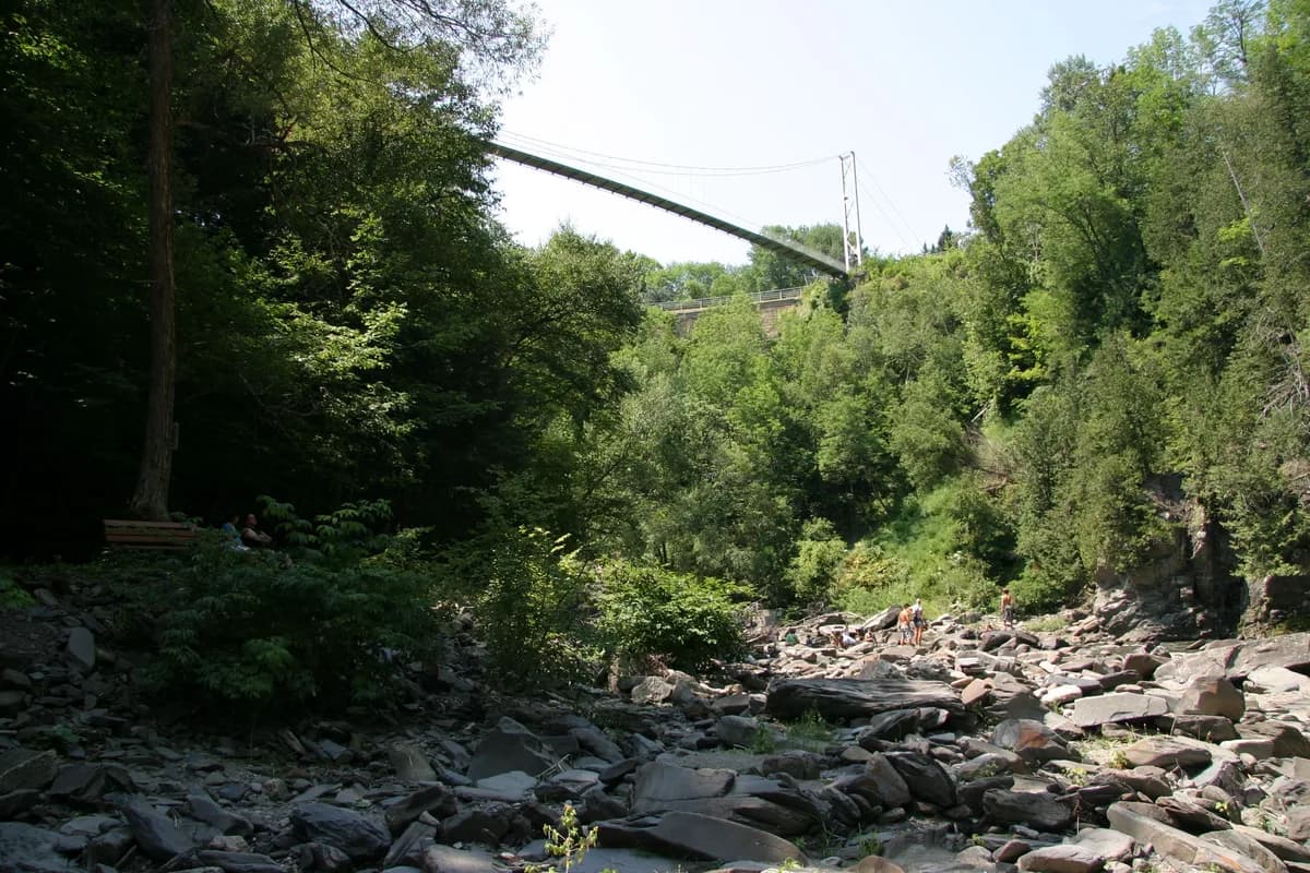 Parc de la Gorge de Coaticook et pont suspendu