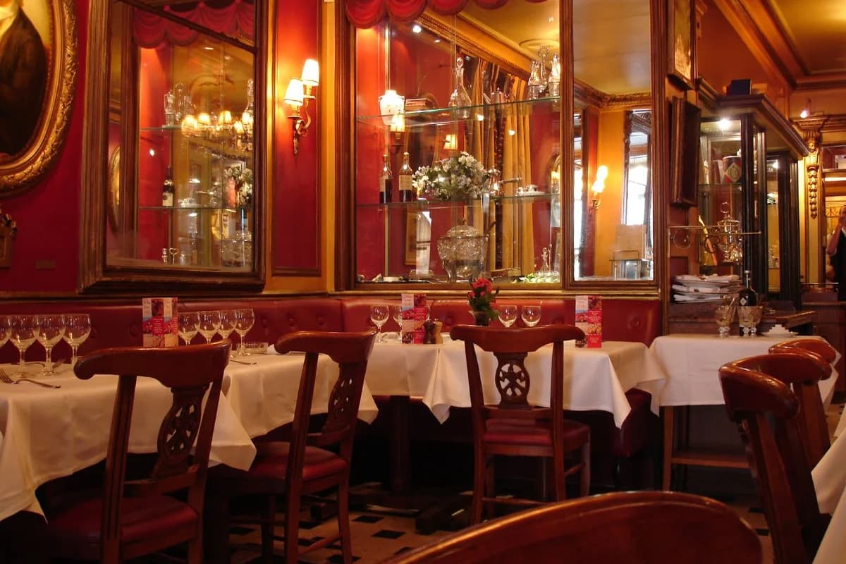 Bar Darling